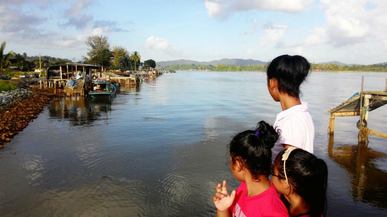 Homestay Memori Dungun Exteriör bild